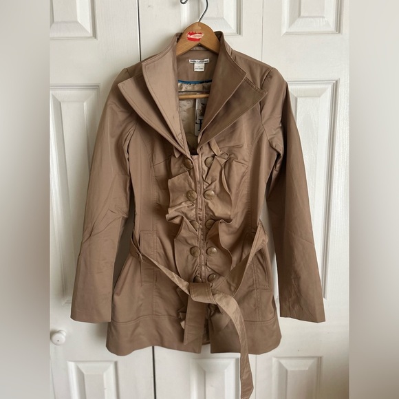 Dalia Jackets & Blazers - Dalia short trench with ruffled placket